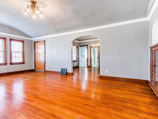 Foto del edificio - 912 NE 21st St