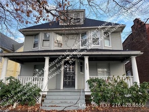 Building Photo - 1549 E 118th St