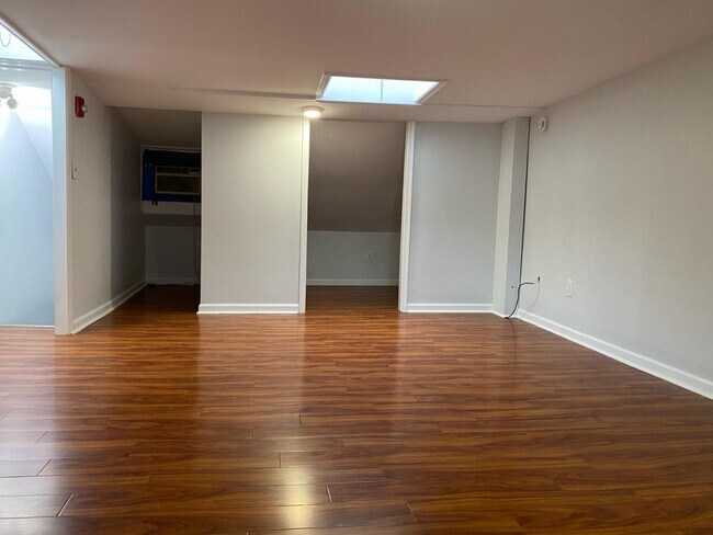 Foto del edificio - 1221 S 52nd St