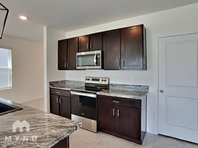 Building Photo - 33996 Jasper Stone Dr