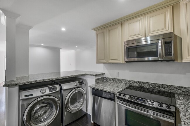 Building Photo - 2333 Bering Dr