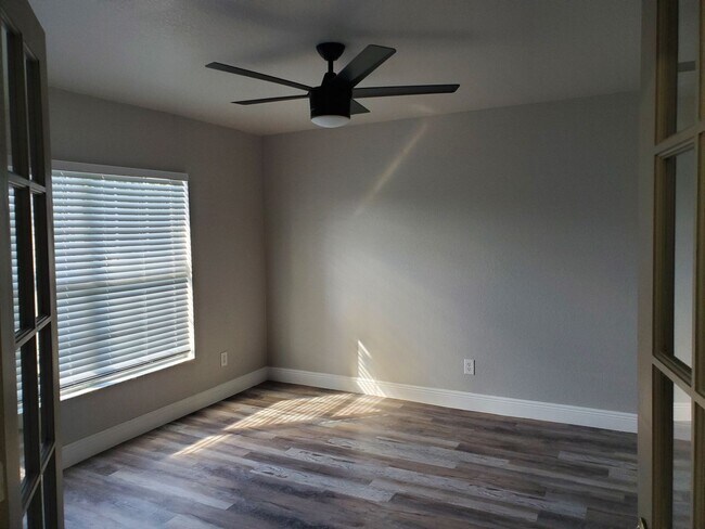 Foto del edificio - 445 Reading St