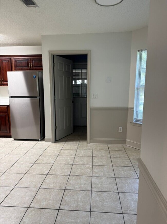 Foto del edificio - 1108 Montclair Dr