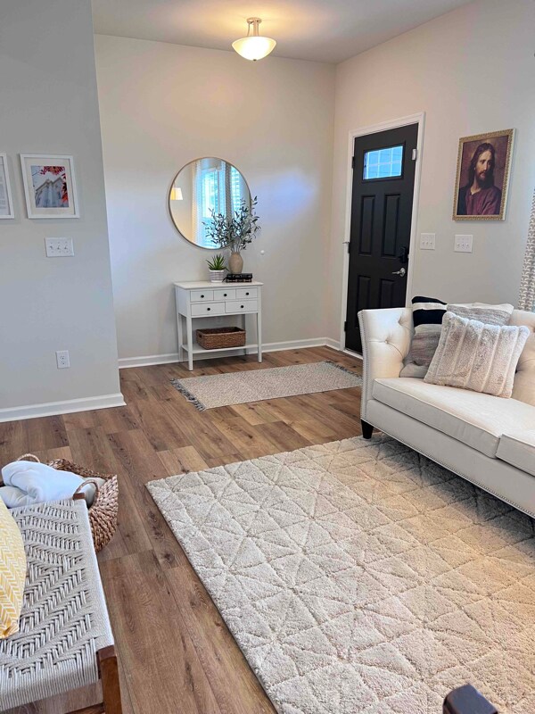 Foto del edificio - 2409 Lena Ct