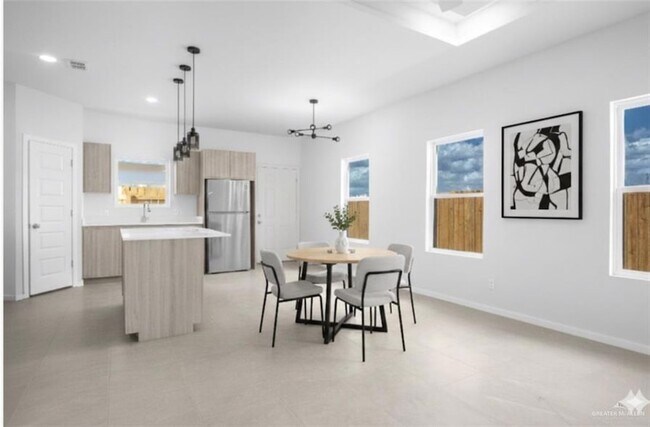 Building Photo - 608 N Alexandrite Ave