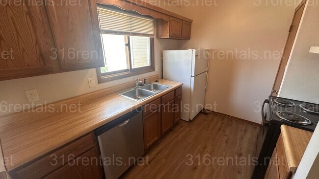 Foto del edificio - $895 - 2 bed 1.5 bath - Recently Remodeled...