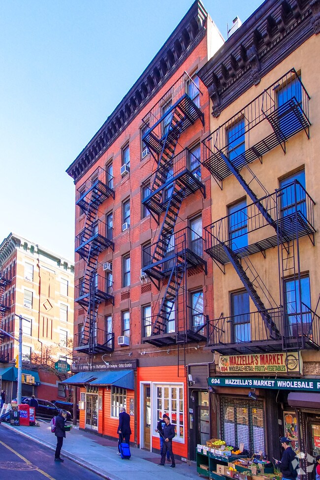Building Photo - 696 Ninth Ave