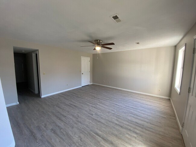Building Photo - 5315 Whisperwood Court, Anniston