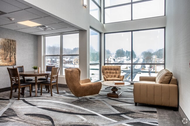 3rd Floor Lounge/Game Room - Tumblerock Luxury Apartments