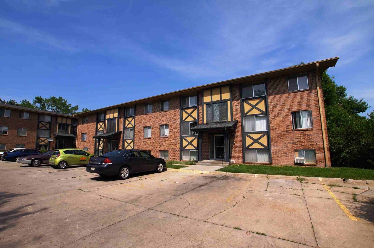 Primary Photo - 4621 N 56th St