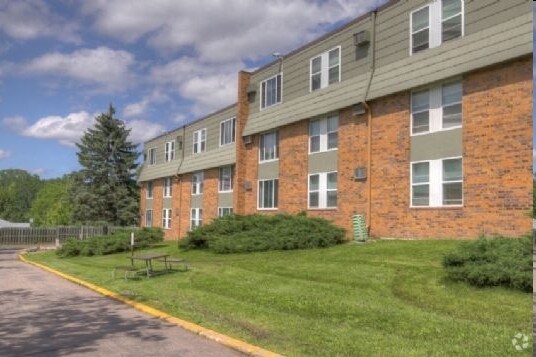 Shamrock Court Apartments Shamrock Court Apartments