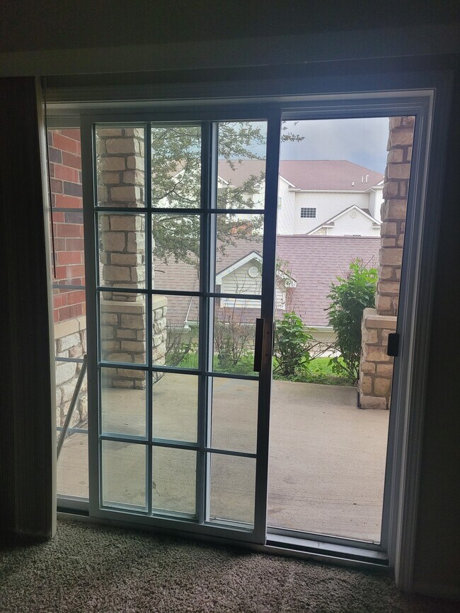 Private patio - 6255 Beechtree Dr