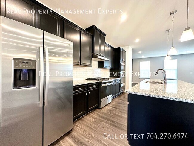 Foto del edificio - 1212 Mack Wy NW