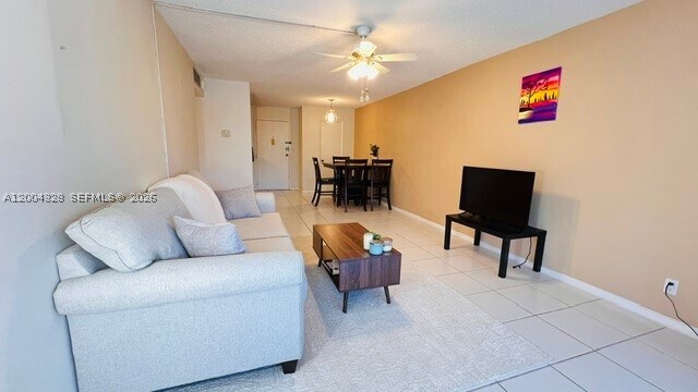 Foto del edificio - 6500 Cypress Rd