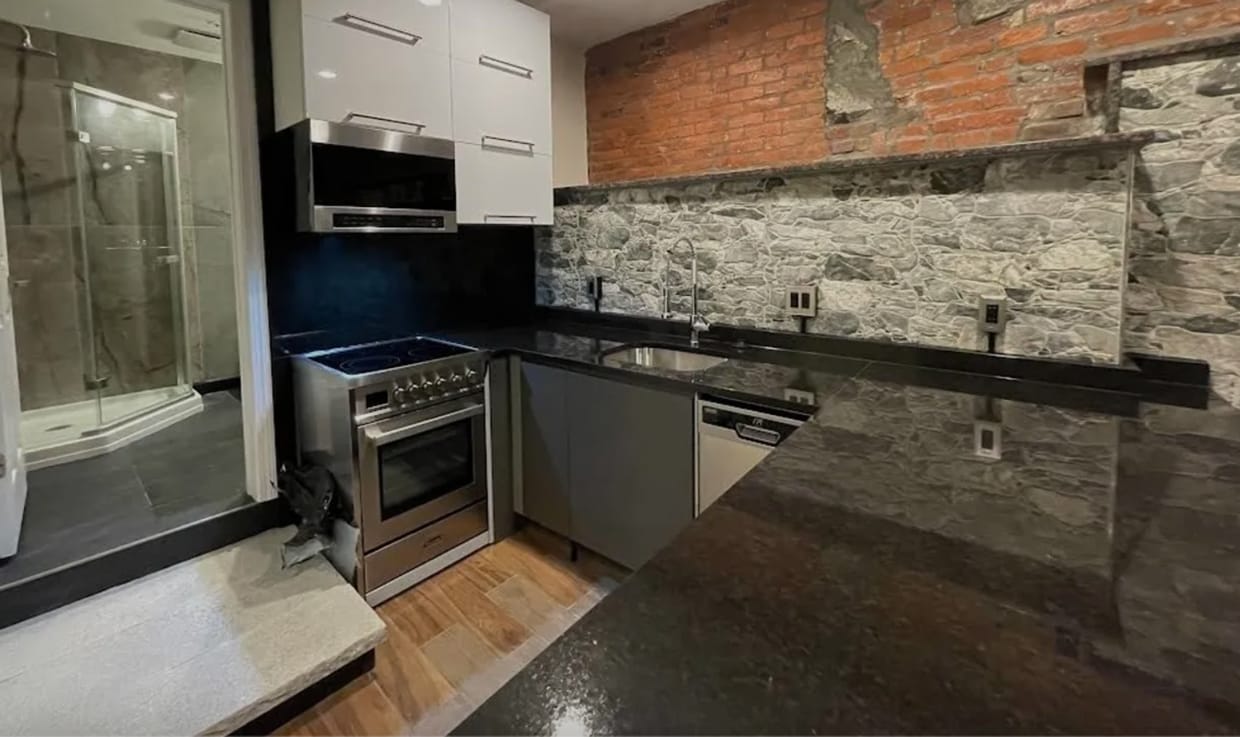Comm Ave Luxury 1-Bedroom Loft - Comm Ave Luxury 1-Bedroom Loft