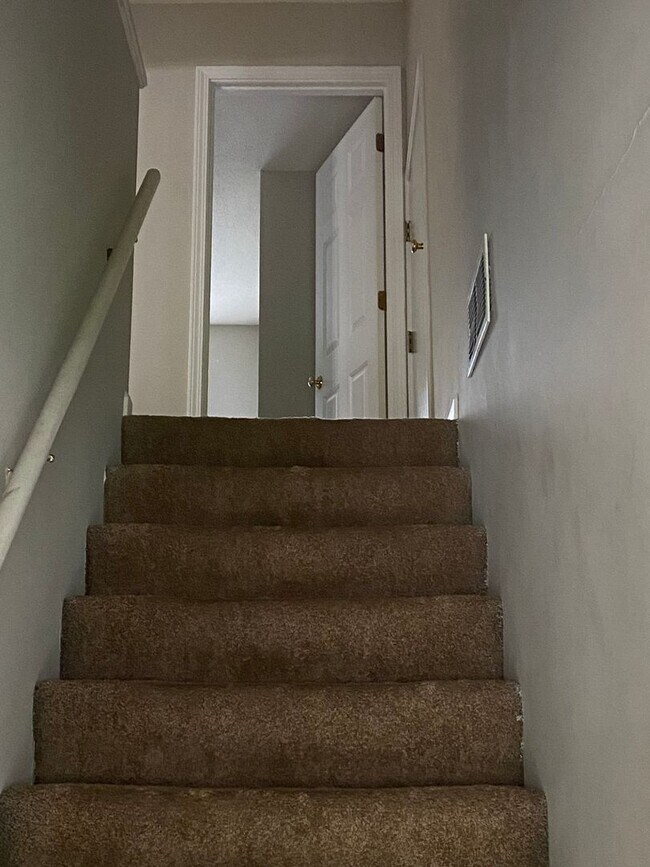 Foto del edificio - 2416-2418-2418 Santa Rosa Ct