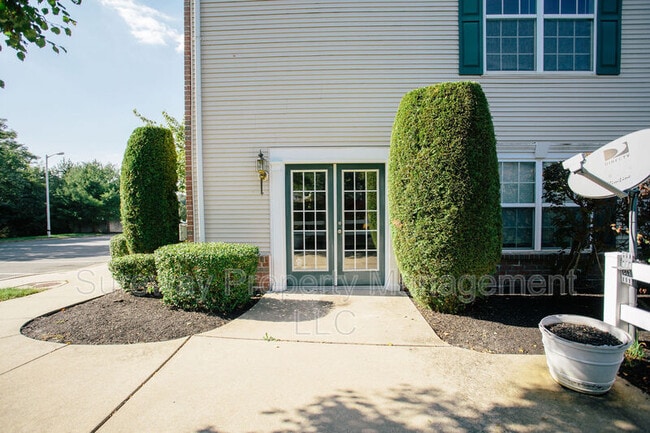 Building Photo - 102 Brandywine Dr