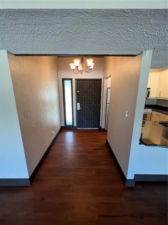 Building Photo - 808 Pinewood Ct