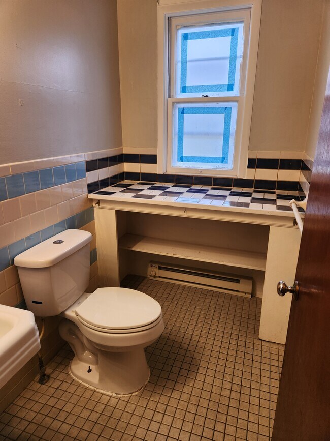 Building Photo - 59 Gilmore St