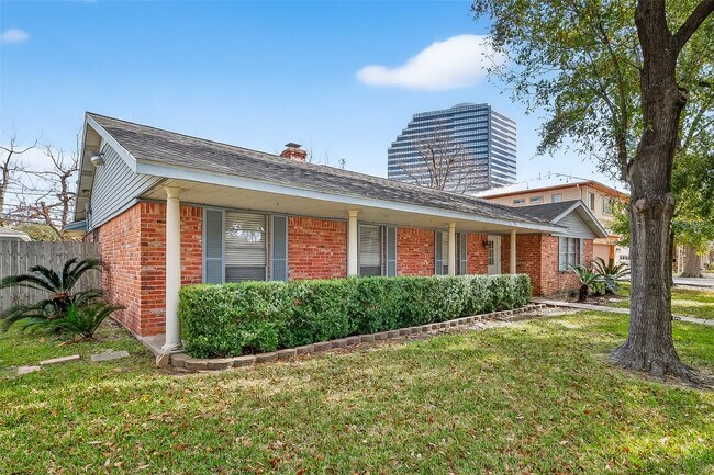 Foto del edificio - 2319 Blue Willow Dr