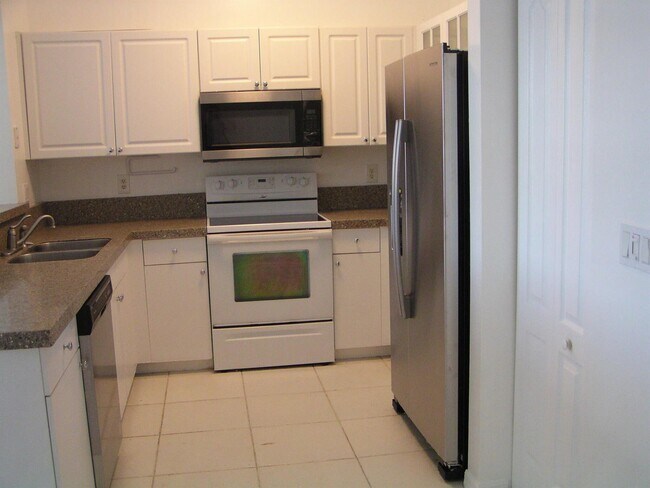 Building Photo - 312 River Bluff Ln