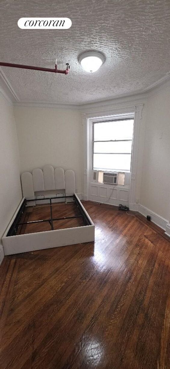 Building Photo - 80 Halsey St