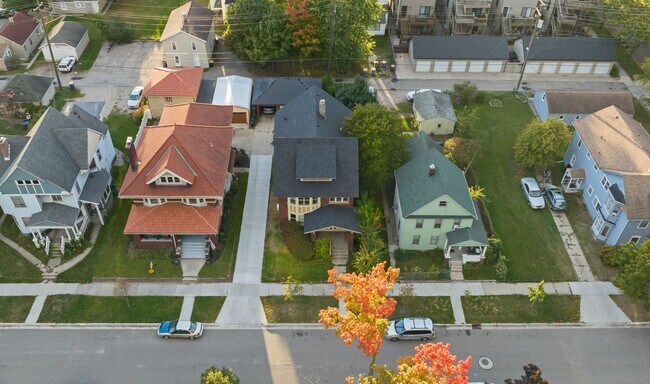 Foto del edificio - 533 Livingston Ave NE