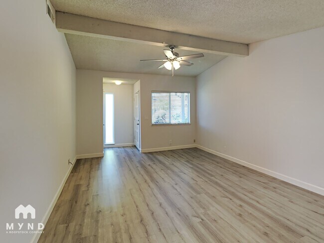 Building Photo - 7047 Greenback Ln