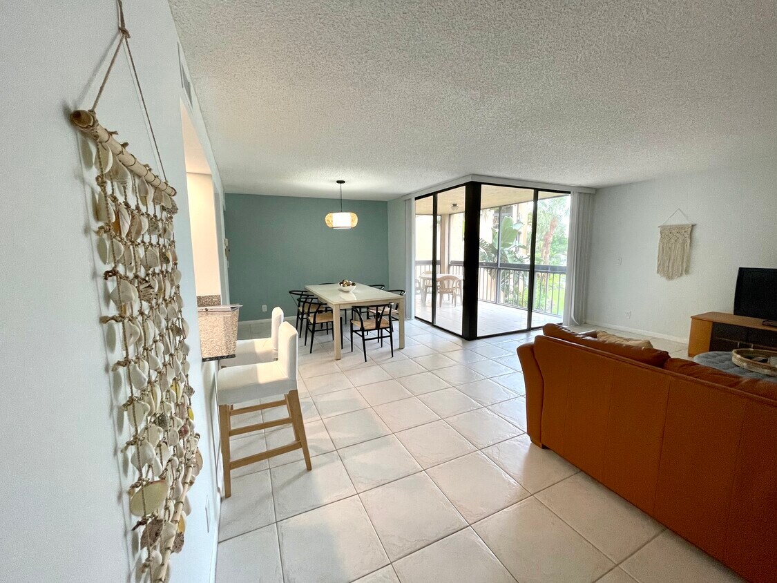 Primary Photo - 2255 Lindell Blvd