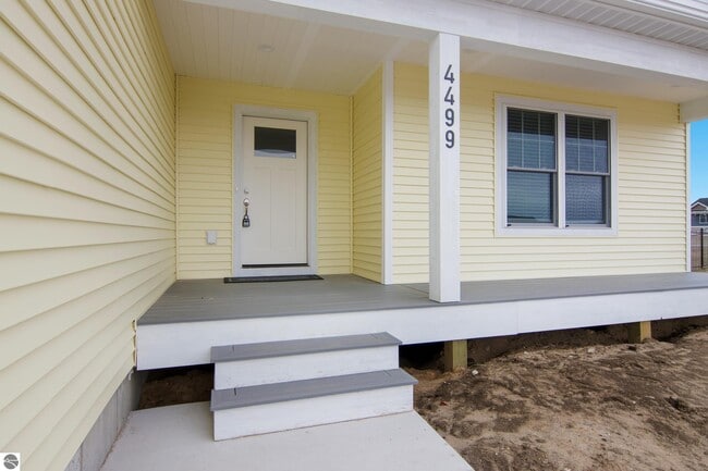 Building Photo - 4499 La Marche Cir