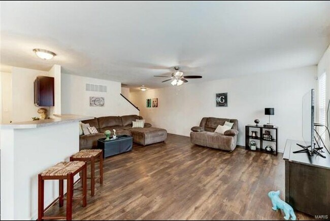 Foto del edificio - 117 Weatherby Landing Dr