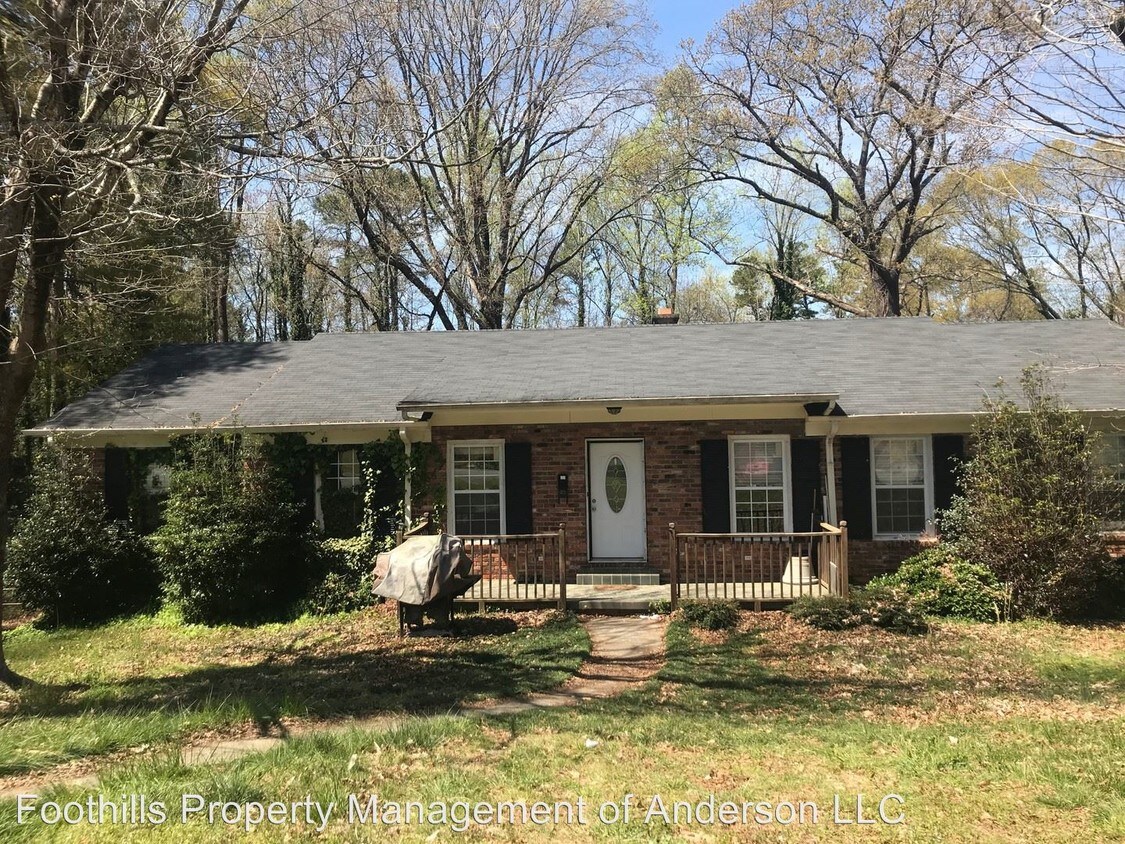 Primary Photo - 3 br, 2 bath House - 207 Forest Hill Dr
