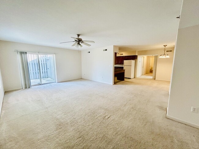Building Photo - 17 Rosewood Ct