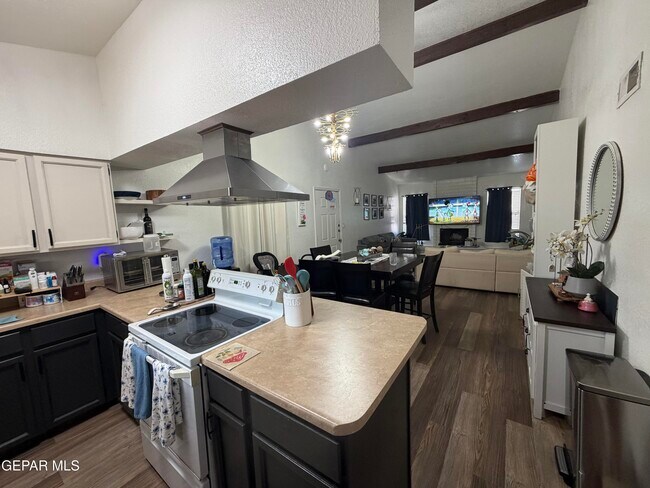 Foto del edificio - 3547 E Glen Dr