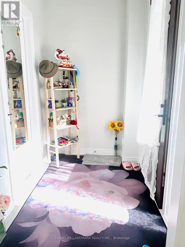 Photo du bâtiment - 8 Robert Eaton Ave.