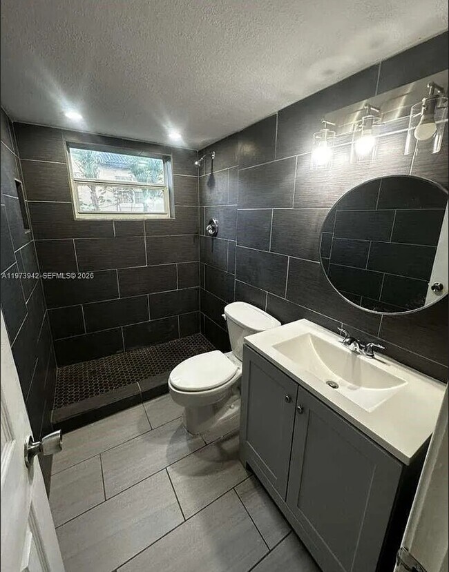 Building Photo - 7101 SW 89th Ct
