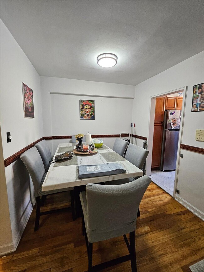Foto del edificio - 2750 Olinville Ave
