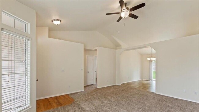 Building Photo - 2704 N Valley Green Way