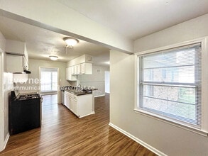 Building Photo - 3980 Sloan St