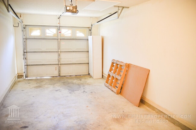 Building Photo - Spacious Brick Townhome in Killearn Estates