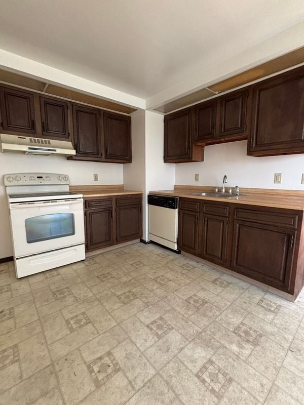 Primary Photo - 25 Barton Ct