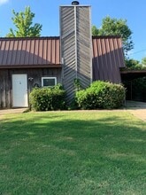 Building Photo - 1100 W Morphy St