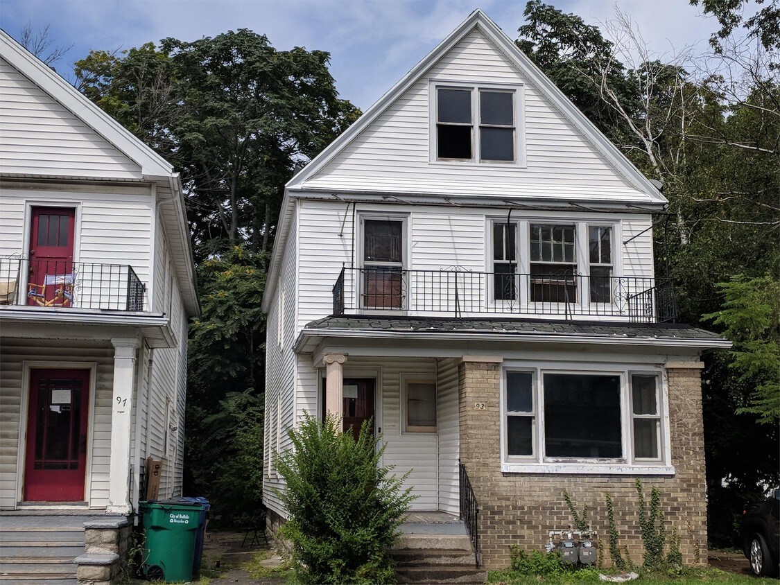 Primary Photo - 93 Merrimac St