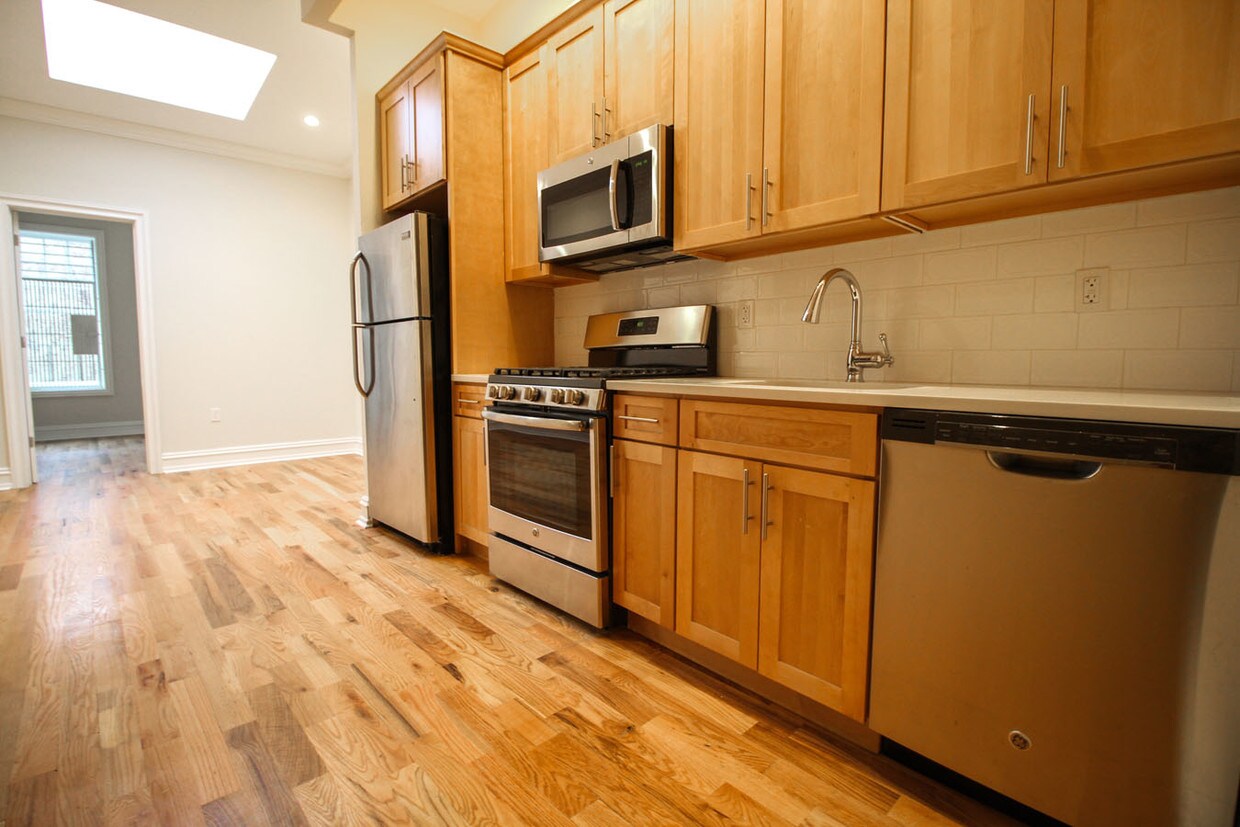 Foto principal - 251 Irving Ave