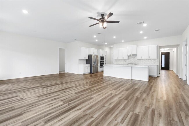 Foto del edificio - 150 Samuel Blair Pass