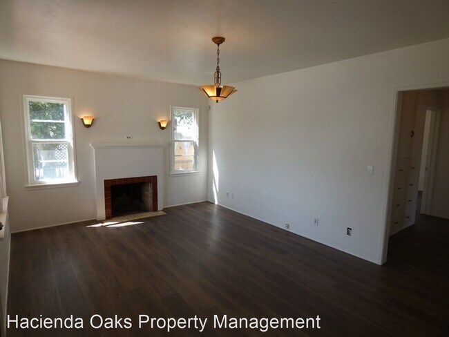 Foto del edificio - 2 br, 1 bath House - 325 E. Clark Ave