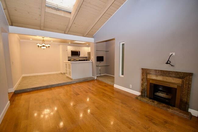 Foto del edificio - 21372 Brookhurst St