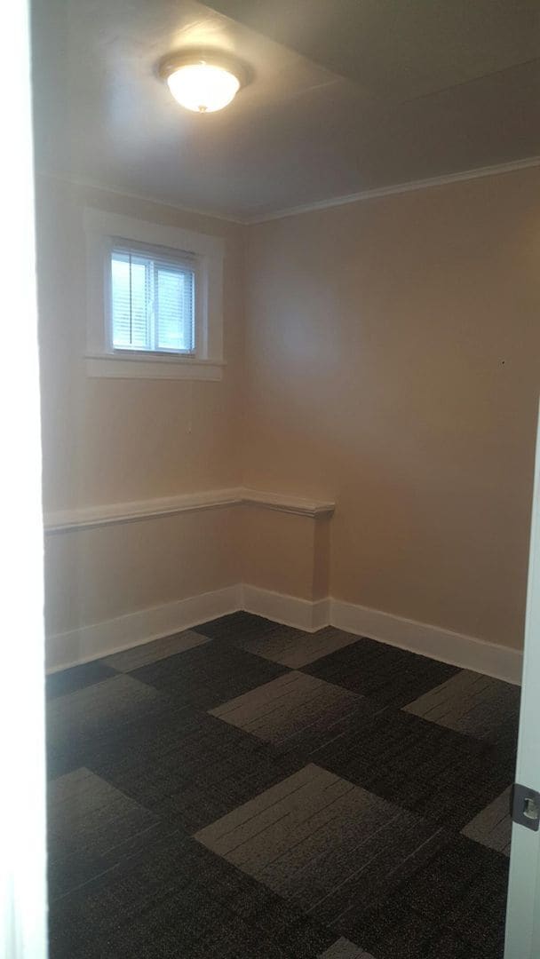 Building Photo - 809 Watson St