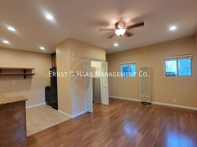 Foto del edificio - 930 E. Broadway-