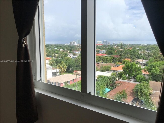 Building Photo - 3500 Coral Way